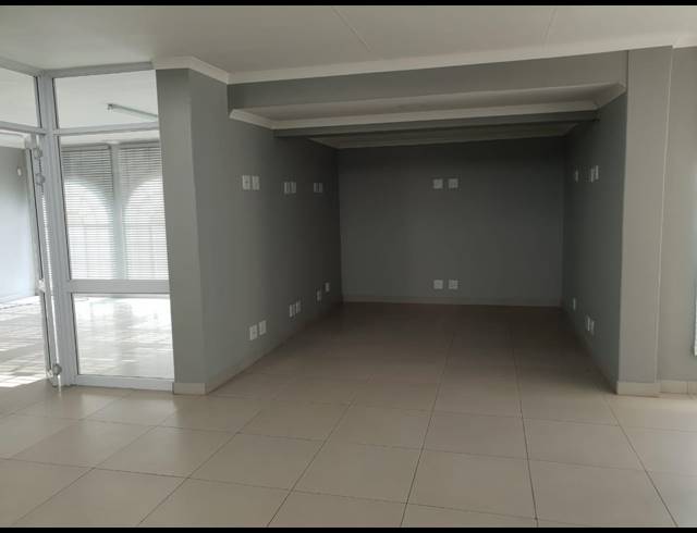 400M² OFFICE RENTED IN EASTLEIGH